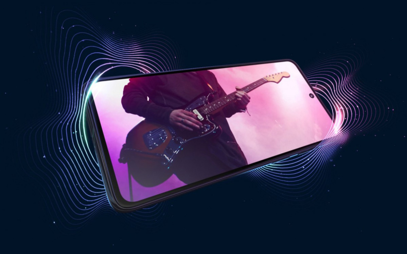 Moto G82